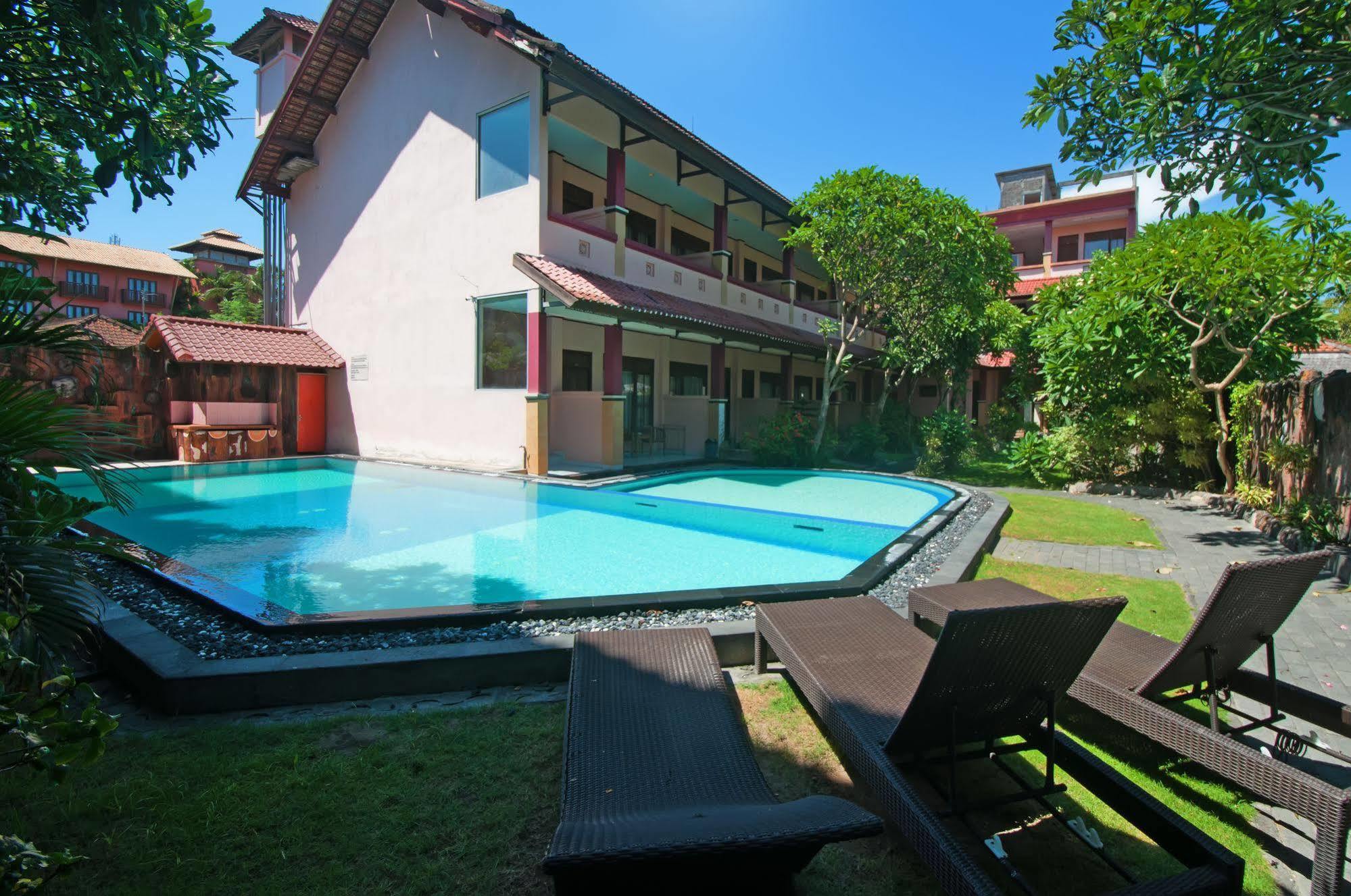 Pesona Beach Inn Kuta Lombok Eksteriør bilde