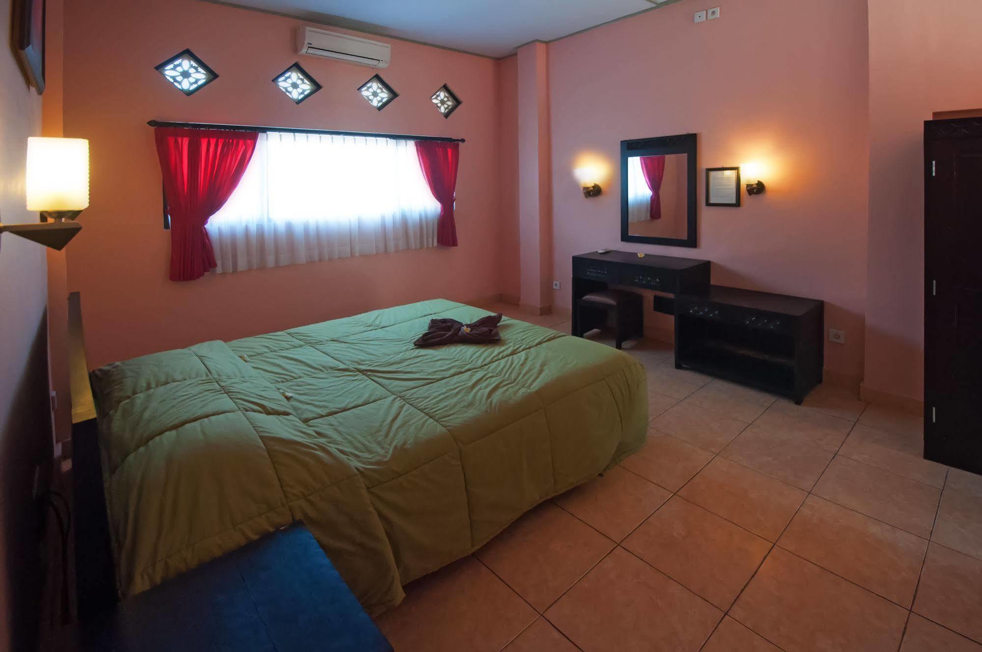 Pesona Beach Inn Kuta Lombok Eksteriør bilde